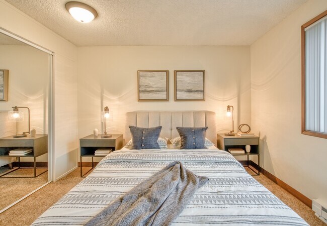 Photo - Cedar Crest Apartments
