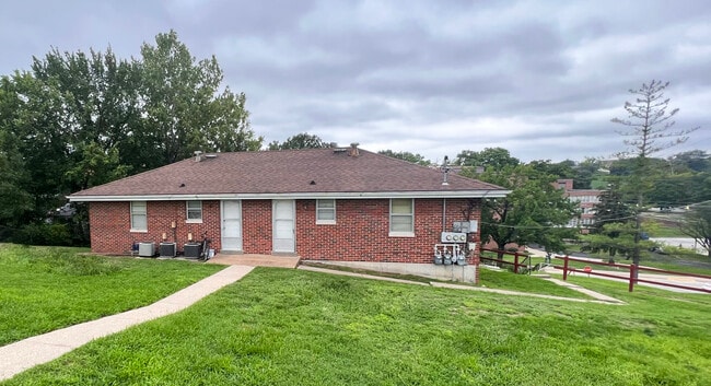 Photo - 611 Cherry St