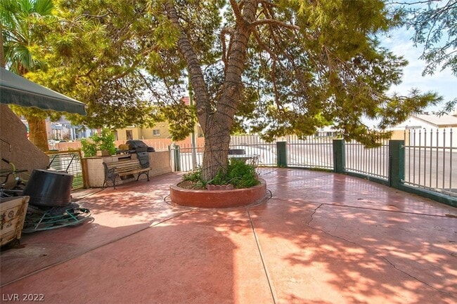 Photo - 2185 Exeter Dr Unit 1