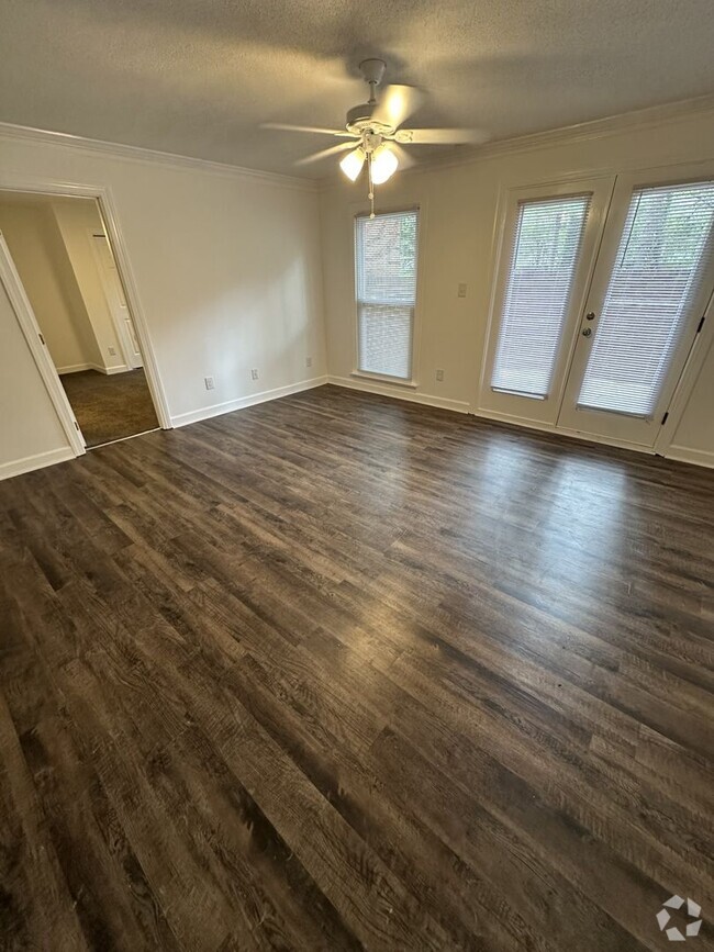 Building Photo - 2 Bedroom 2 Bathroom Condo!