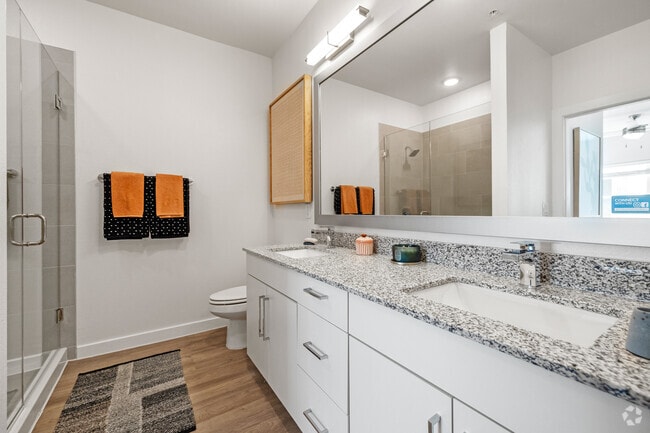 2BR, 2BA - 1,031SF - Primary Bathroom