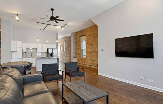 Photo - 2219 W 18th Pl Unidad 1