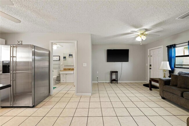 Photo - 15509 Casey Rd Unit A