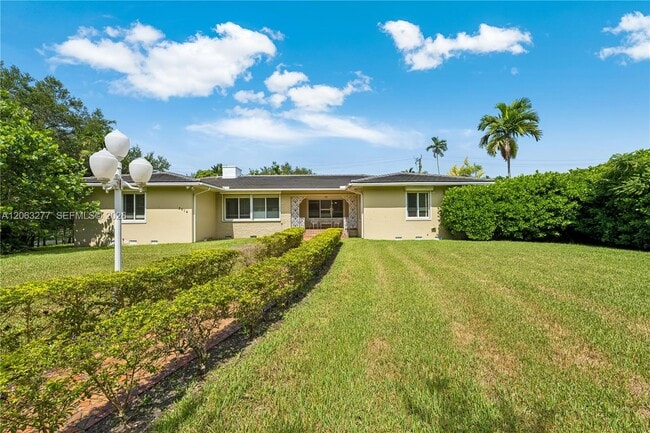 Building Photo - 2514 Granada Blvd