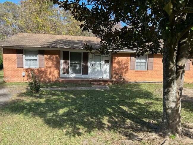 Photo - 2336 Lake Ave