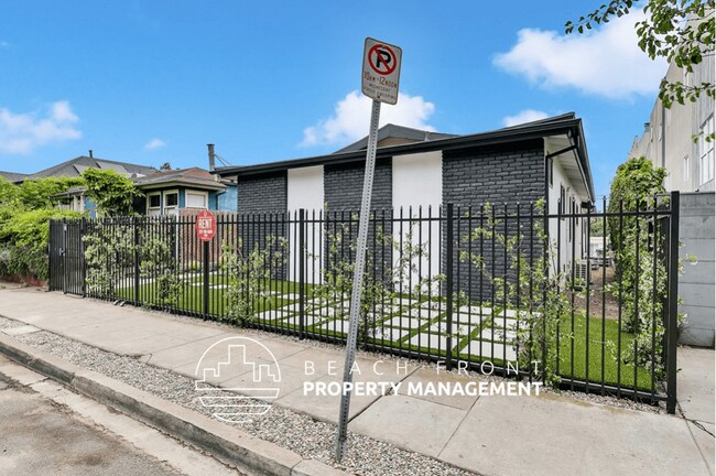 Photo - 412 Brooks Ave.