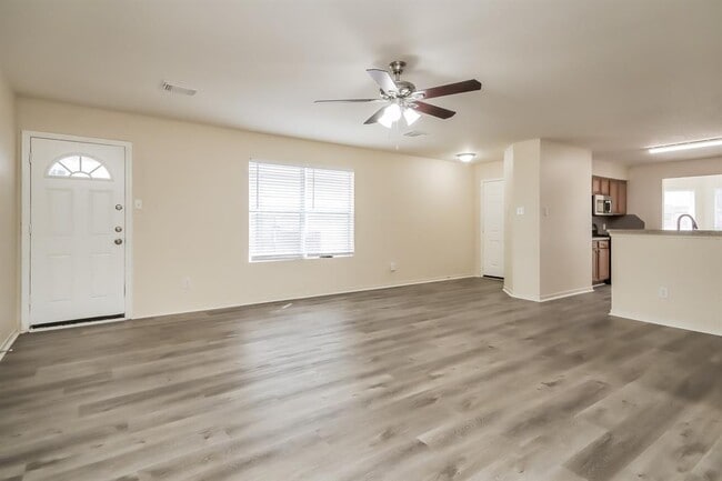 Photo - 16114 Pin Oak Ridge St