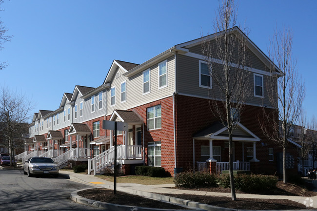 Building Photo - Obery Court Rental