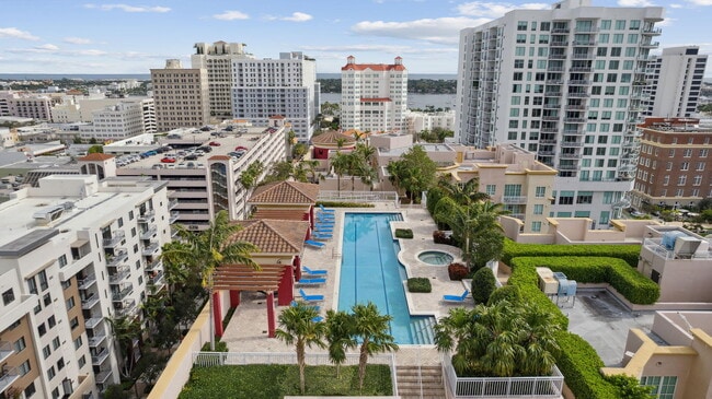 Photo - 410 Evernia St Unidad 414 Rental