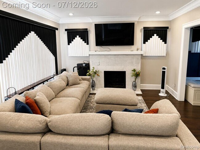Photo - 7336 Kipling Ave