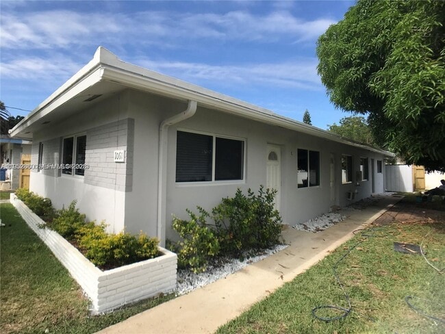 Photo - 1061 NE 34th St Unidad 2