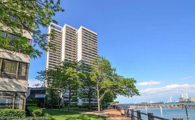 Photo - 300 Riverfront Dr Condo Unit #4D