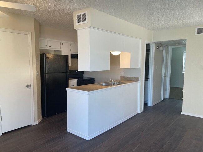 Photo - 1407 Glen Oaks Ct Unit 1407-2