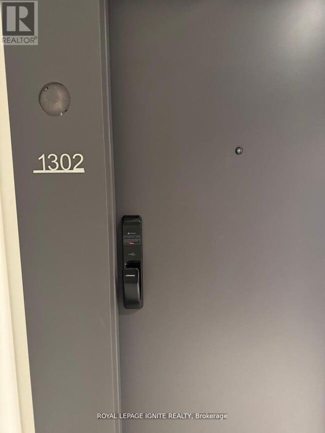 Photo - 2075 Lakeshore Rd. Unit 1302