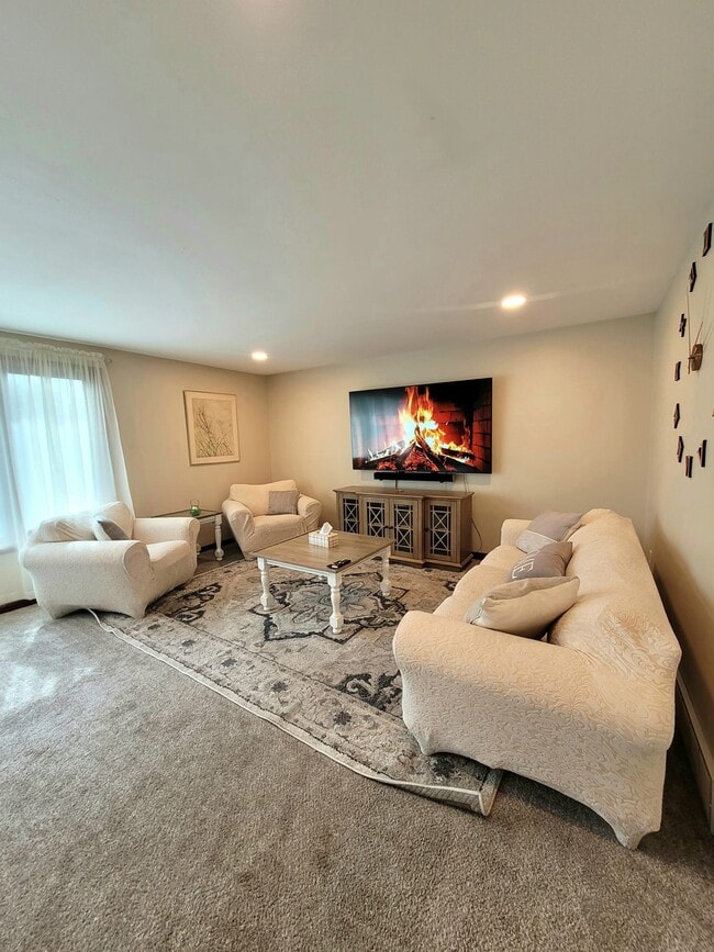 Photo - 78 Lemans Dr