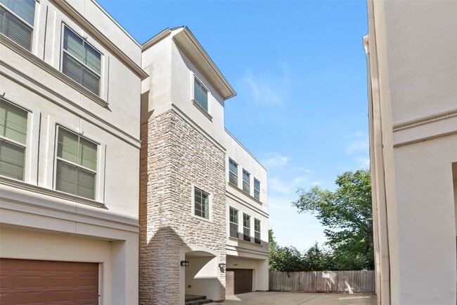 Building Photo - 5226 Kiam St