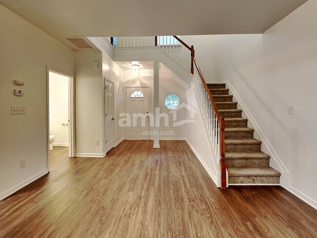 Photo - 1625 Essexwood Dr