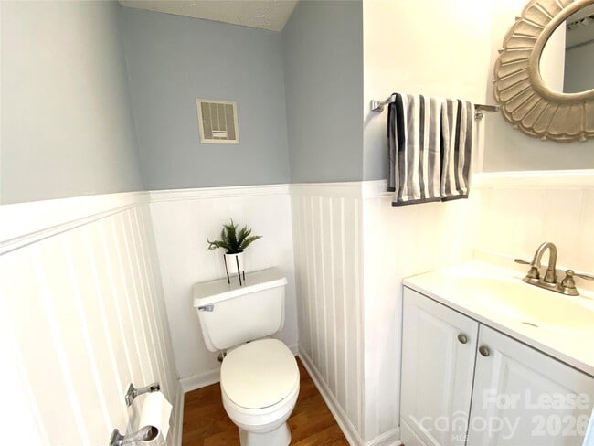 Photo - 1931 Lancer Ct