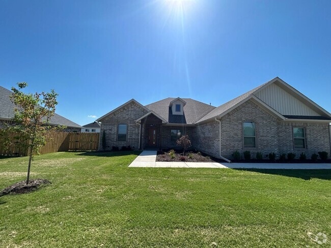 Building Photo - Beautiful Bentonville Home! 4 Bedrooms, 2....
