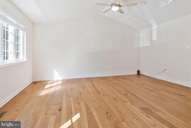 Photo - 217 Westlake Blvd