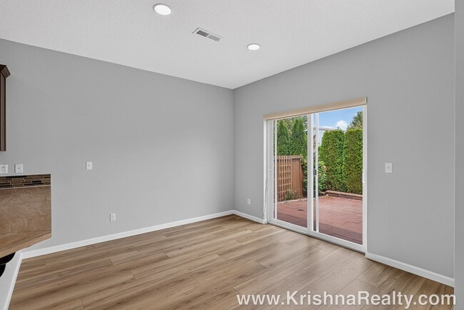 Photo - 16957 NW Viola St