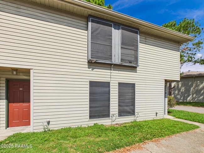 Photo - 201 High Meadows Blvd