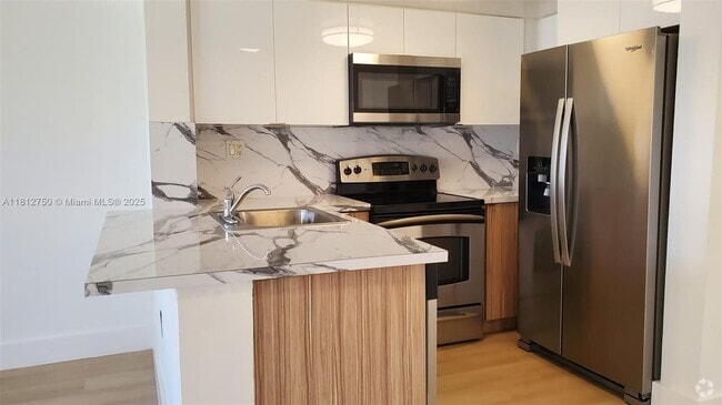 Building Photo - 8660 NW 5th Terrace Unit 15-109 Rental