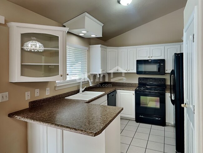 Photo - 2187 Dakota Ave