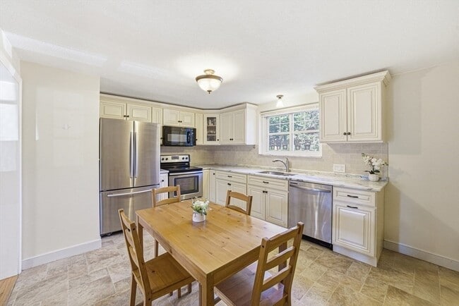 Photo - 119 Emerson Gardens Rd Unit 119