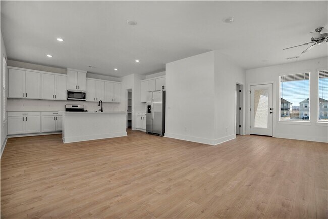 Photo - 4805 W Sturgeon St