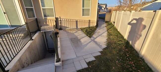 Photo - 1182 Searle Ln