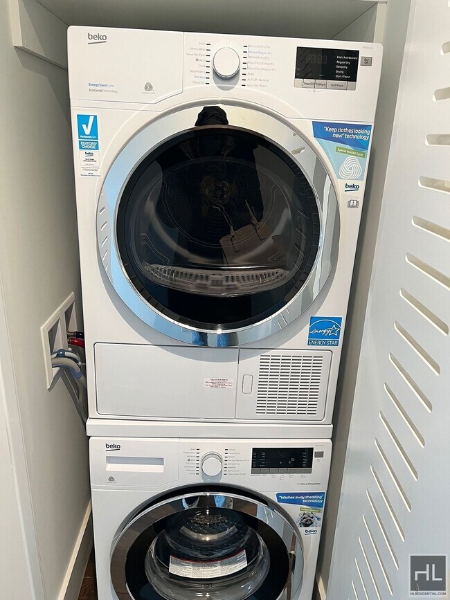 Photo - East 44th Street Unidad 31L