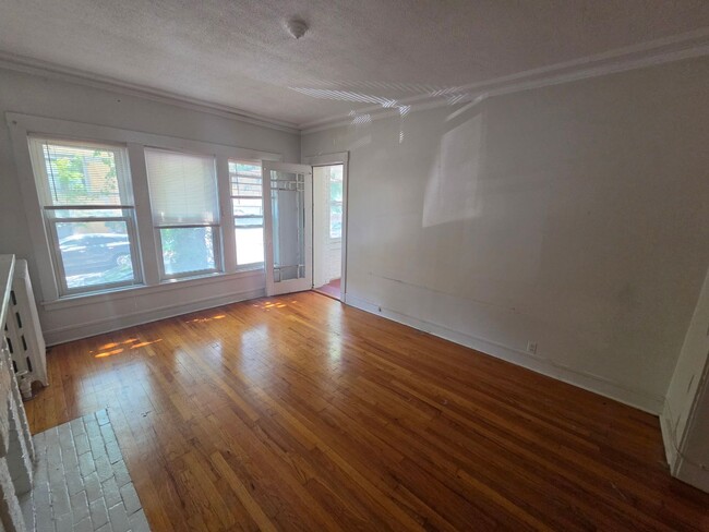 Photo - 1308 W Rosemont Ave Unit 1308-1