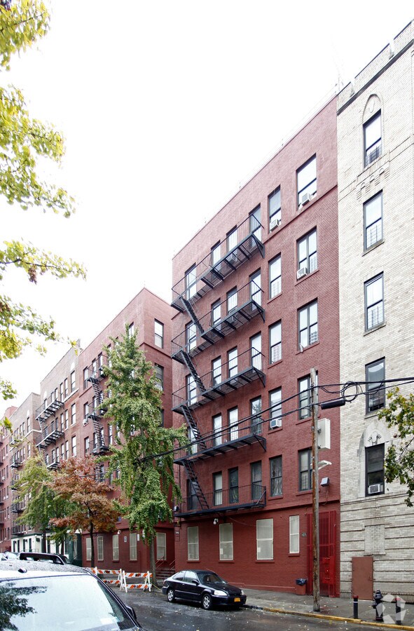 Photo - 775 Fox St Apartments