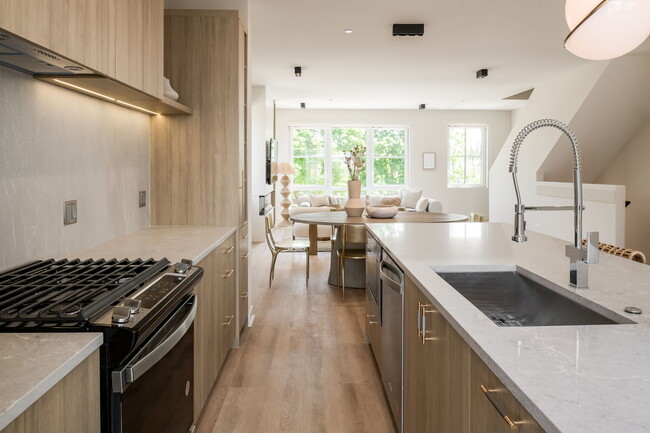 The Grove Stainless-steel Appliances - The Grove Luxury Townhomes