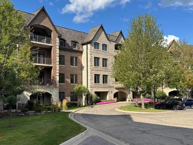Building Photo - 1800 Amberley Ct Unit 102 Rental