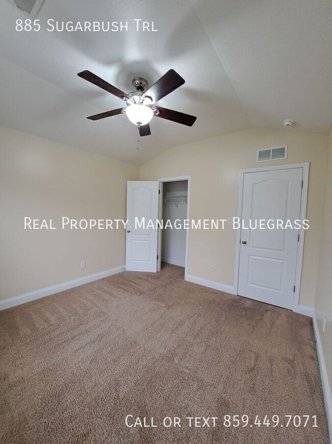 Photo - 885 Sugarbush Trail