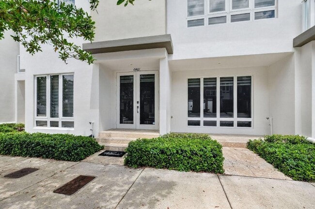 Photo - 6461 NW 103rd Psge