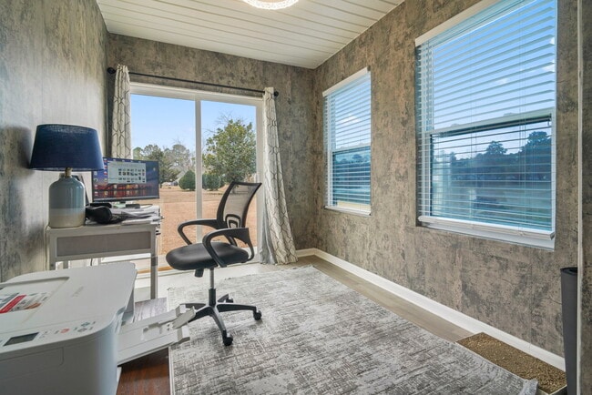 Photo - 309 McKendree Ln