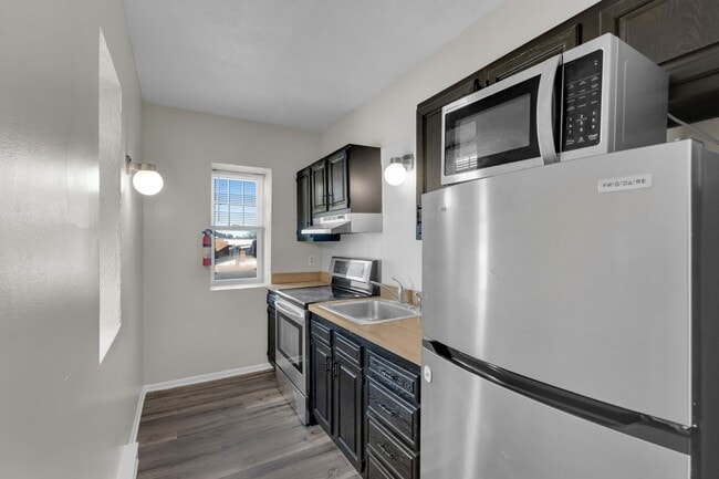 Photo - 439 Walnut St Unit 12