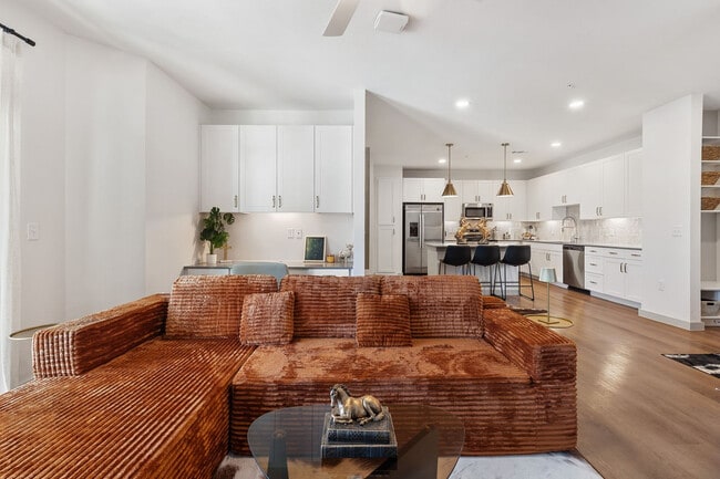 Photo - 1301 Leah Ave Unit SI FL1-ID1499094P