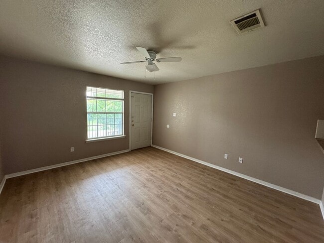 Photo - 303 S 42nd St Unit # D