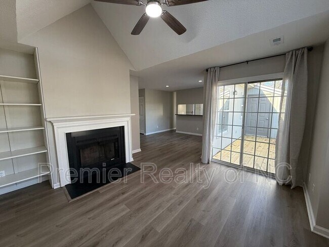 Photo - 4001 Whirlaway Ct Unit G