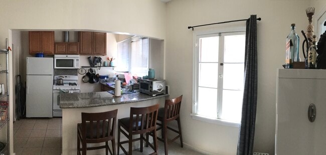 Photo - 1030 S Cochran Ave Unit 2