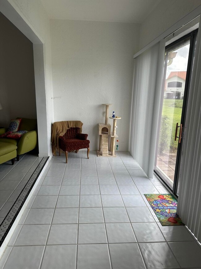 Photo - 8300 Waterline Dr Unit 103