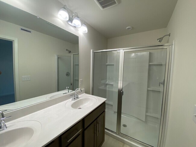 Photo - Brand New End Unit in Tulip Hills