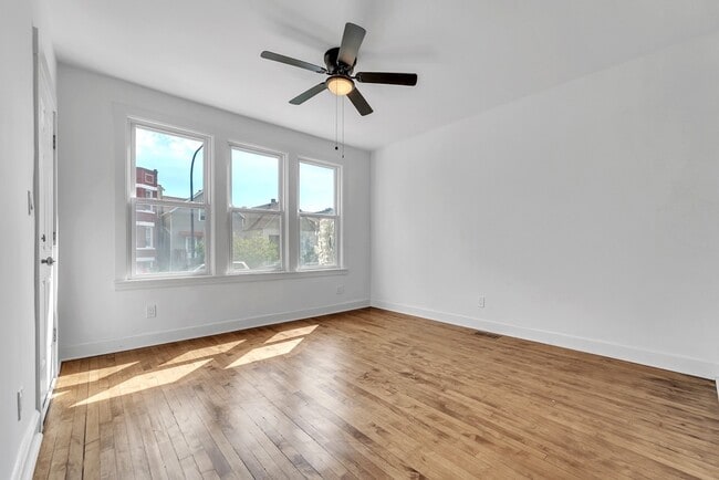 Photo - 1330 S 49th Ave Unidad 2