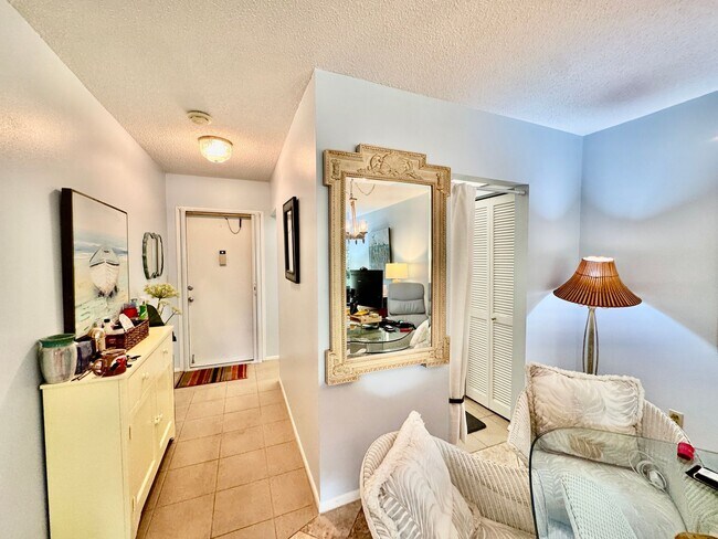 1100 Ponce De Leon Cir Unit E306