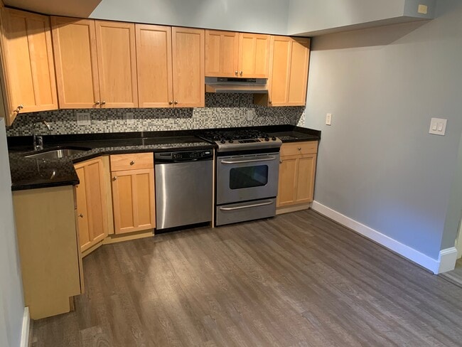 Photo - 100 Lanark Rd Unit A B