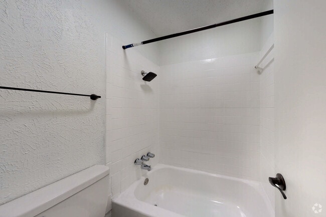 2BR, 1.5BA - 1036SF Townhouse